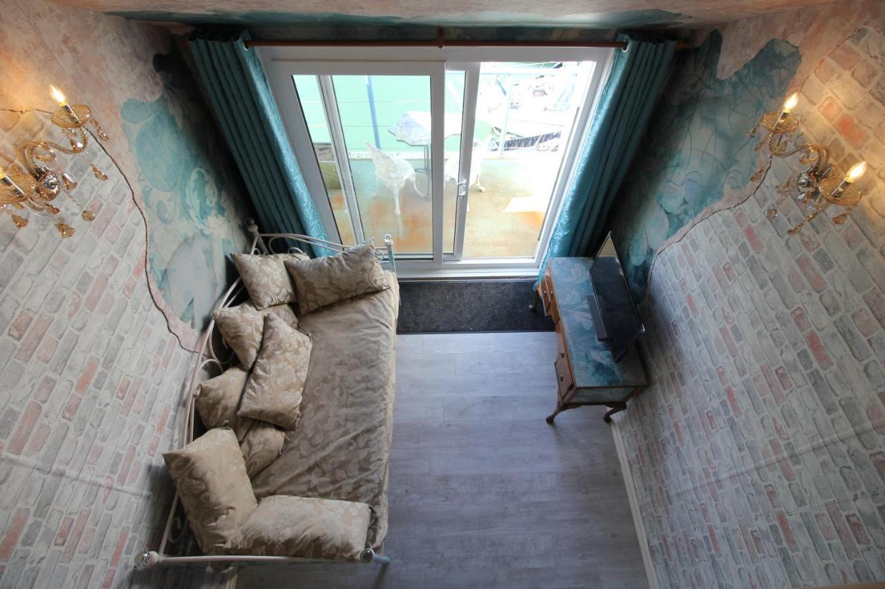 Unique, Loft-Style Apartment With Fantastic Brighton Marina Views Ngoại thất bức ảnh